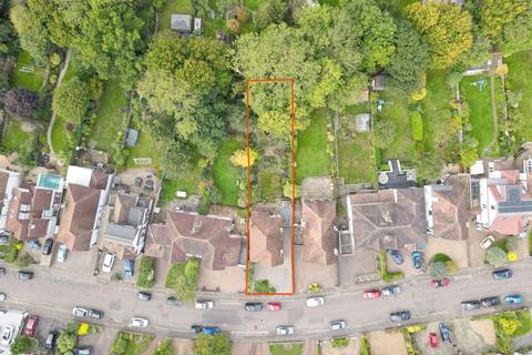 17 Tycehurst Hill, Loughton, IG10 1BX