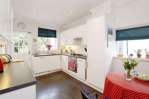 17 Tycehurst Hill, Loughton, IG10 1BX