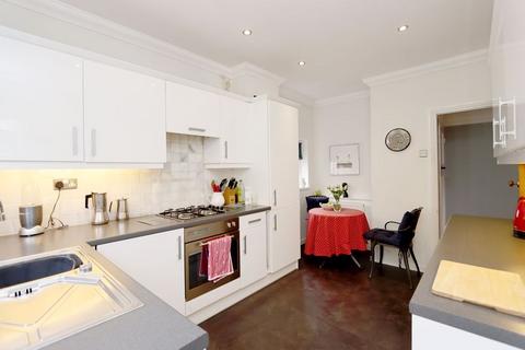 17 Tycehurst Hill, Loughton, IG10 1BX