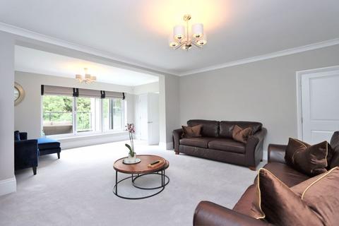 57 Tycehurst Hill, Loughton, IG10 1BZ