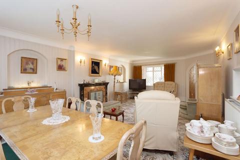 44 Millwell Crescent, Chigwell, IG7 5HY