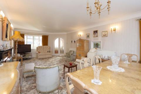 44 Millwell Crescent, Chigwell, IG7 5HY