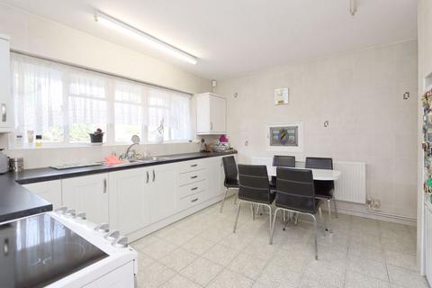44 Millwell Crescent, Chigwell, IG7 5HY