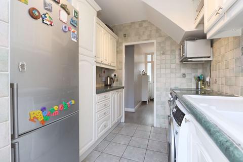 76 Ramsgill Drive, Ilford, IG2 7TP