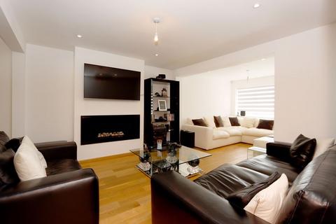 168 Manor Road, Chigwell, IG7 5PX