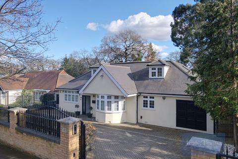 5 bedroom detached house for sale, Bracken Drive, Chigwell IG7