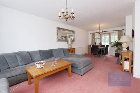 3 bedroom detached house for sale, Turpins Lane, Woodford Green IG8