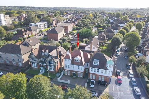 6 bedroom detached house for sale, Forest Avenue, Chingford E4