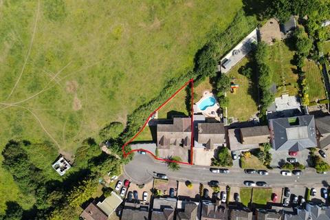 12 Great Owl Road, Chigwell, IG7 6AL