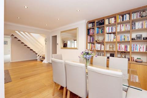 12 Great Owl Road, Chigwell, IG7 6AL