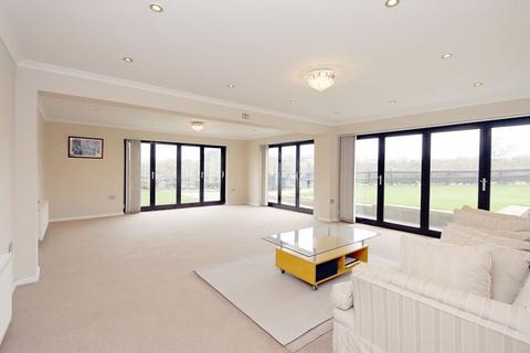 12 Great Owl Road, Chigwell, IG7 6AL