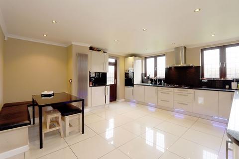 12 Great Owl Road, Chigwell, IG7 6AL