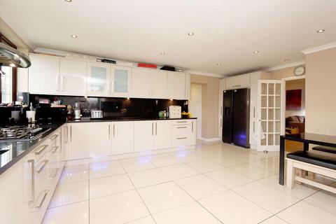 12 Great Owl Road, Chigwell, IG7 6AL