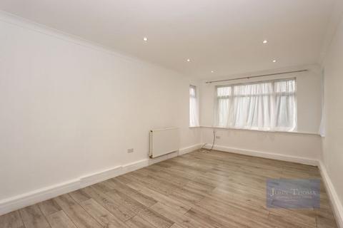 27 Bracken Drive, Chigwell, IG7 5RG