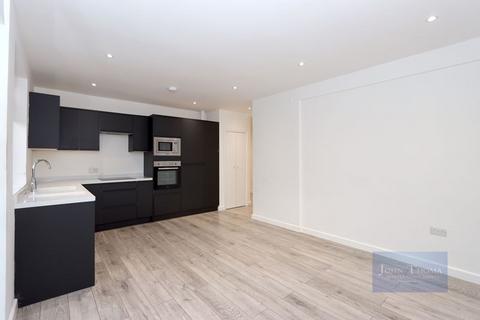 27 Bracken Drive, Chigwell, IG7 5RG