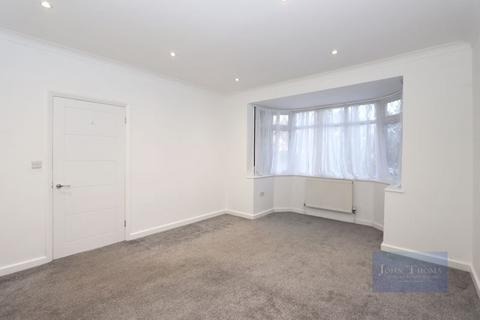 27 Bracken Drive, Chigwell, IG7 5RG