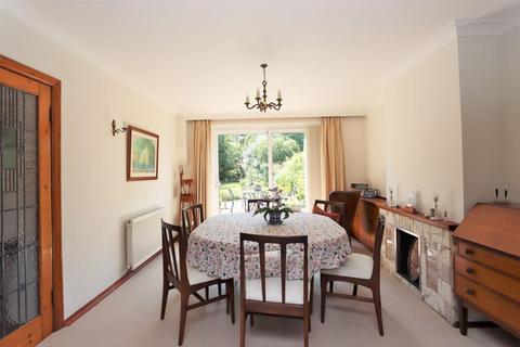 49 Grange Crescent, Chigwell, IG7 5JD