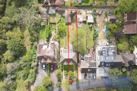 247 Manor Road, Chigwell, IG7 6HL