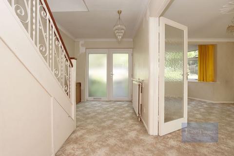 247 Manor Road, Chigwell, IG7 6HL