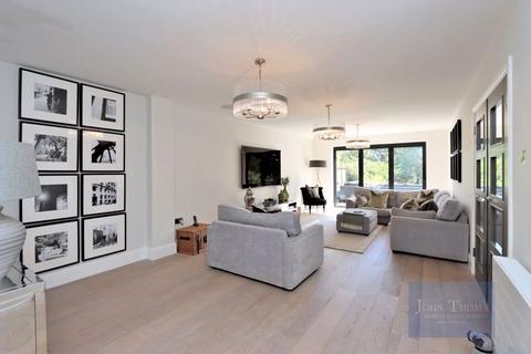 20 Chigwell Rise, Chigwell, IG7 6AB