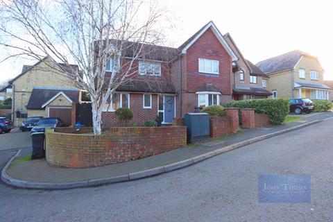 4 bedroom detached house for sale - Grovewood Place, Woodford Green IG8