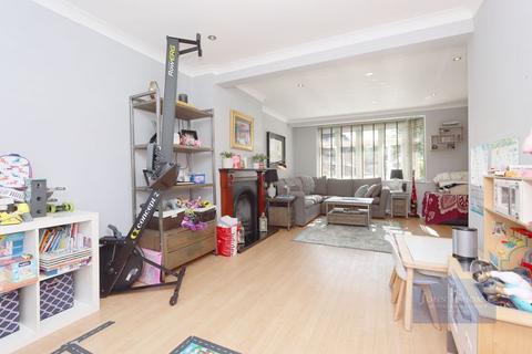 47 Chigwell Park Drive, Chigwell, IG7 5BD
