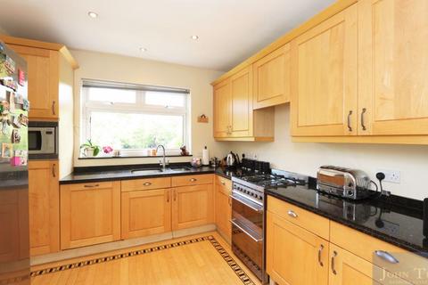 47 Chigwell Park Drive, Chigwell, IG7 5BD