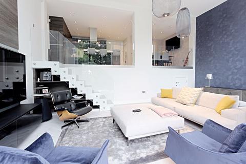39 Tycehurst Hill, Loughton, IG10 1BZ