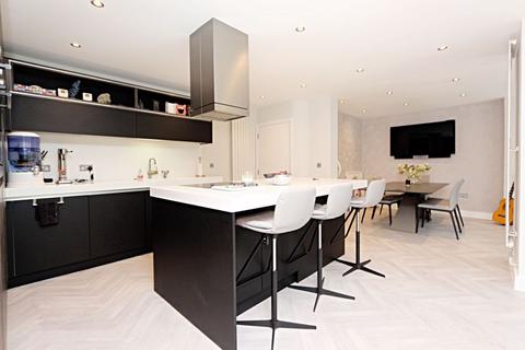 39 Tycehurst Hill, Loughton, IG10 1BZ