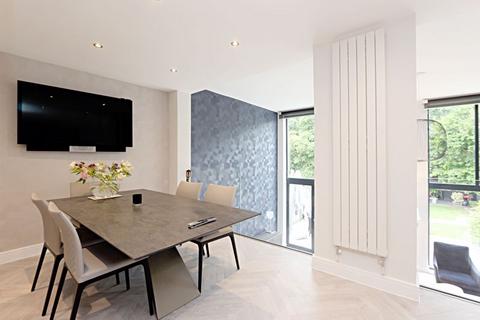 39 Tycehurst Hill, Loughton, IG10 1BZ