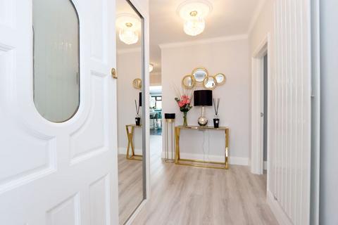 24 Bracken Drive, Chigwell, IG7 5RF