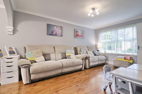 44 Boothstown Drive, Worsley, Manchester, M28 1UF