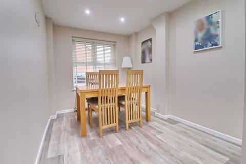 44 Boothstown Drive, Worsley, Manchester, M28 1UF