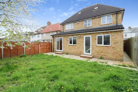 4 bedroom detached house for sale, Meadfield Road, Slough