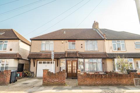 6 bedroom semi-detached house for sale, Heathdale Avenue, Hounslow