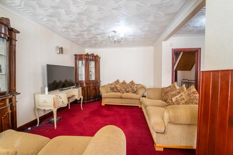 6 bedroom semi-detached house for sale, Heathdale Avenue, Hounslow