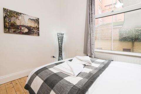 5 bedroom flat to rent, Noel Street, Forest Fields