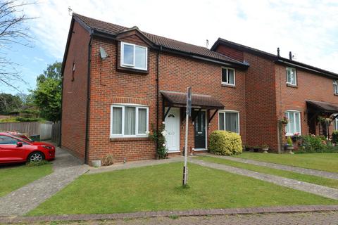 3 bedroom end of terrace house for sale, Shellwood Drive, North Holmwood