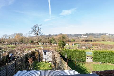 25 Oakdene Close, Brockham, Betchworth, RH3 7JZ