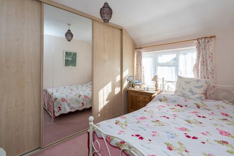 25 Oakdene Close, Brockham, Betchworth, RH3 7JZ