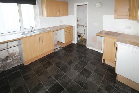 3 bedroom semi-detached house to rent, Horton Place, Blyth