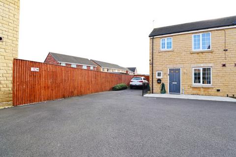 3 bedroom townhouse for sale - Gower Way, Rotherham S62