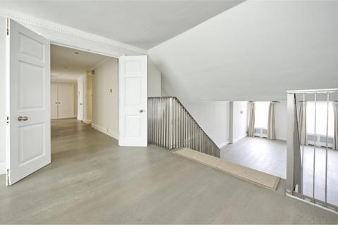 4 bedroom apartment to rent, Cadogan Place, Knightsbridge, SW1X