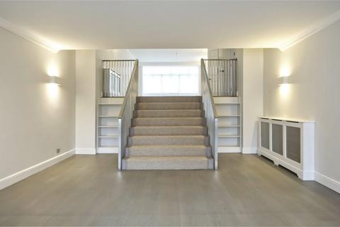 4 bedroom apartment to rent, Cadogan Place, Knightsbridge, SW1X