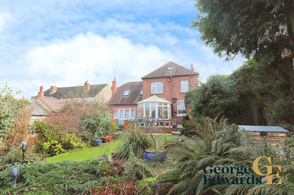 Hillside Road Linton DE12 6RB 4 bed detached house for sale £465,000
