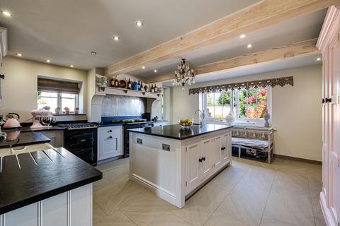 6 bedroom detached house for sale - Stretton