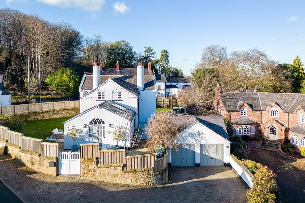 Marford Hill, Marford 4 bed detached house for sale £875,000