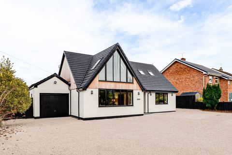 4 bedroom detached house for sale, Moor Lane, Rowton