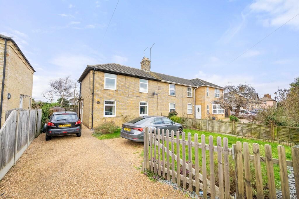 Barton Road, Wisbech, Cambridgeshire, PE13 4TF 3 bed semidetached house for sale £250,000