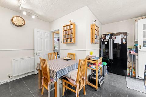 142 Barton Road, Wisbech, PE13 4TF